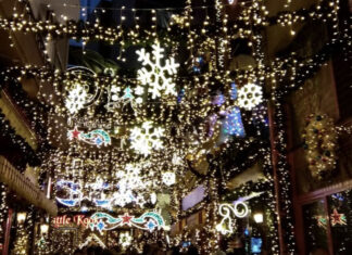 Χριστούγεννα: Τι επιλέγουμε τη μαγεία ή τη μελαγχολία;